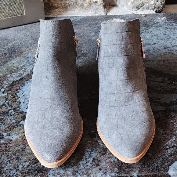 NWT Dolce Vita Gray Suede Zip-Up Slip-In Booties Size 8 - Picture 5 of 15